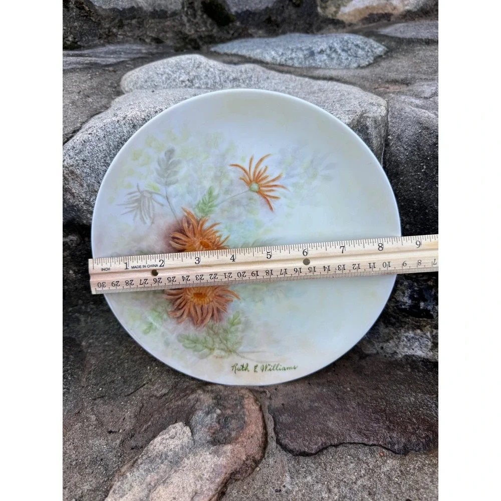 Ruth E Williams Hand Painted Porcelain Floral Plate Orange Chrysanthemum 8.5